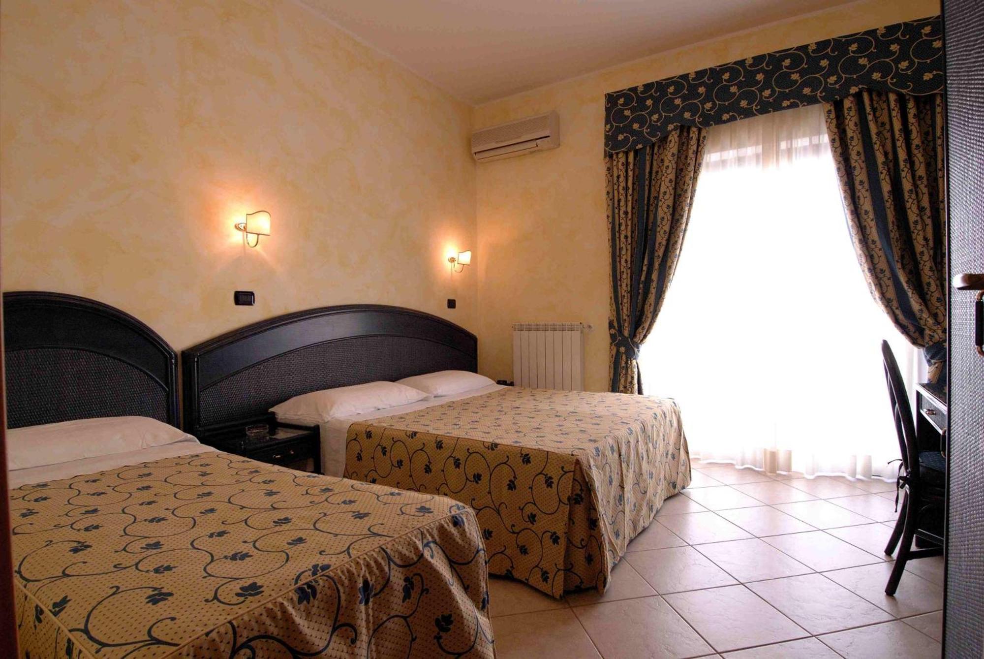 Hotel L'Approdo Anzio Exterior foto