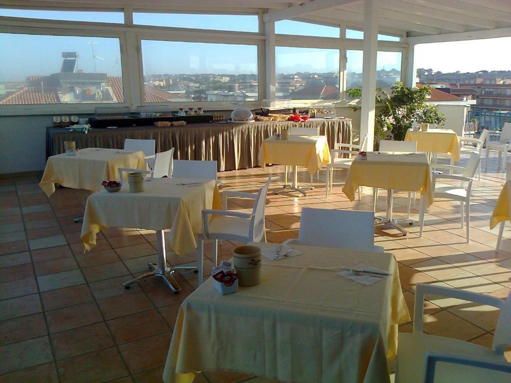 Hotel L'Approdo Anzio Exterior foto